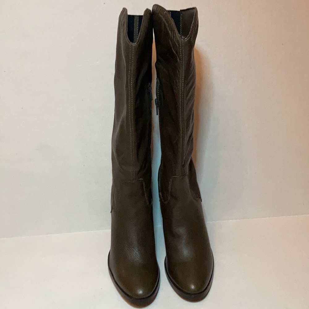 New Women Leather Brown Diba Boots.